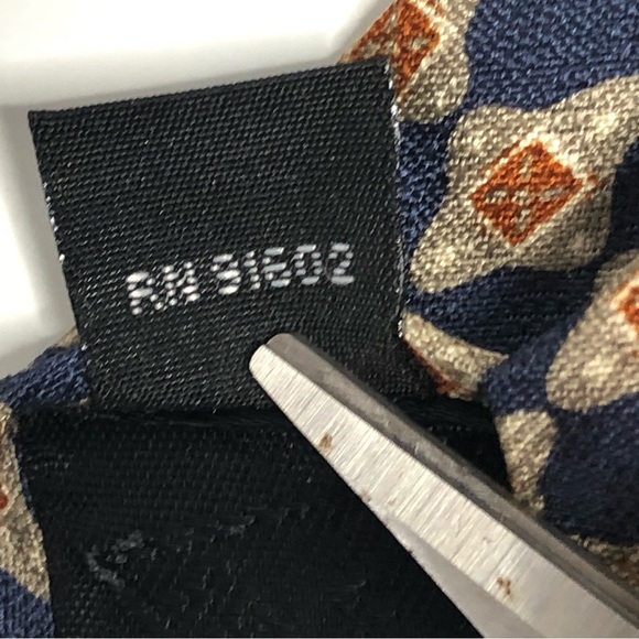 Vintage 80s Guess Multicolored Print Silk Tie - Picture 14 of 15